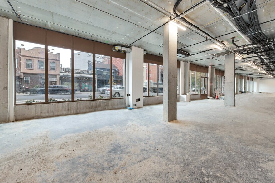 828 Metropolitan Ave, Brooklyn, NY à louer - Photo intérieure – Image 2 sur 5