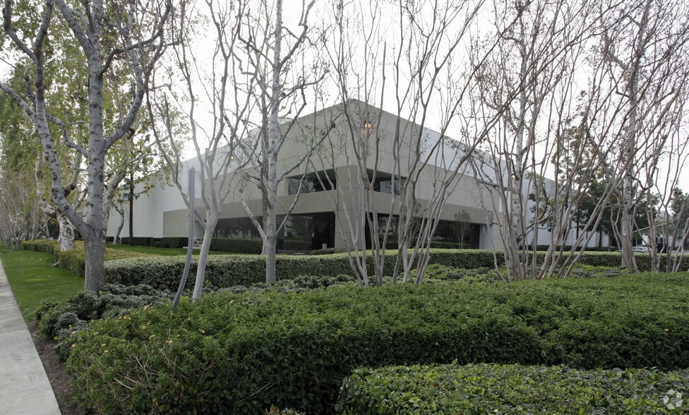 1800 S Archibald Ave, Ontario, CA à louer - Photo de l’immeuble – Image 3 sur 10