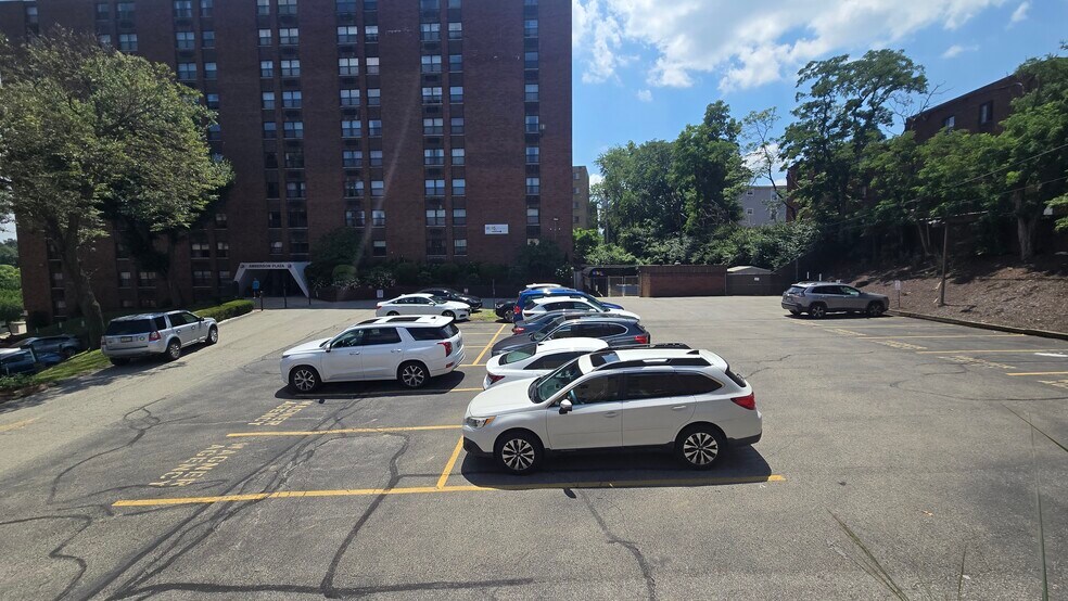 5020 Centre Ave, Pittsburgh, PA à louer - Photo de l’immeuble – Image 3 sur 23