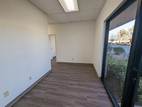 2675 E Patrick Ln, Las Vegas, NV à louer Photo intérieure– Image 1 sur 9