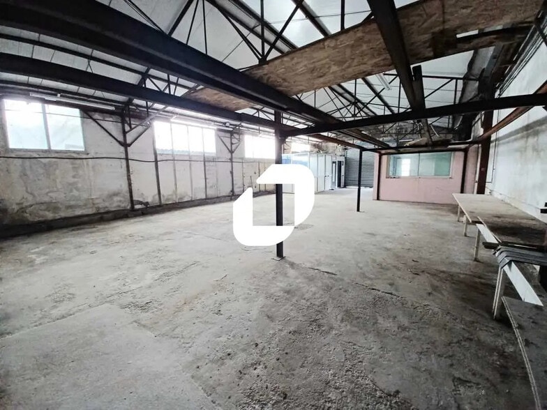 Local d'activités dans Cenon à vendre - Photo de l’immeuble – Image 2 sur 4