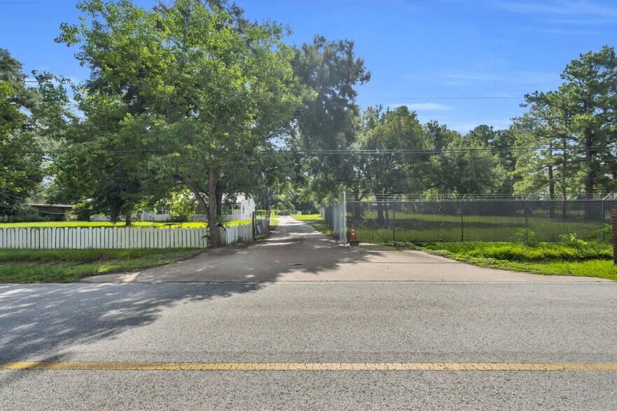 22830 Fritz Ln, Spring, TX à louer - Photo de l’immeuble – Image 2 sur 39