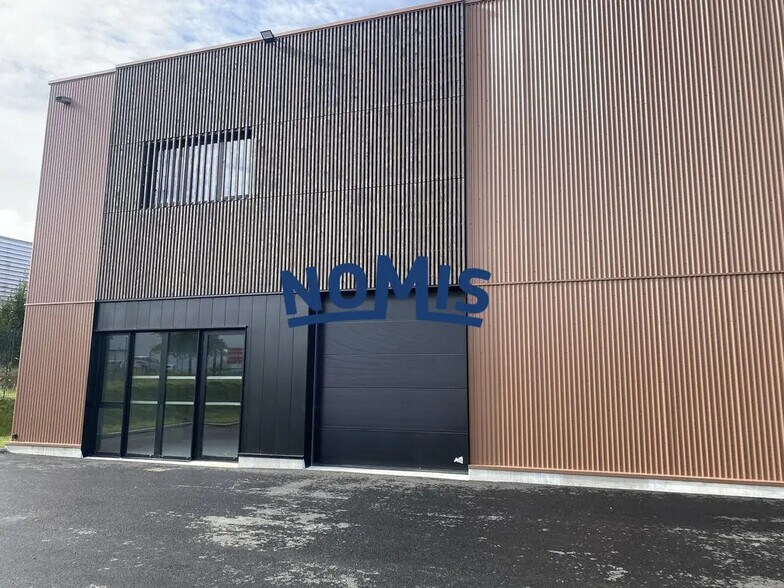 Local d'activités dans Le Bignon à vendre - Photo de l’immeuble – Image 2 sur 4