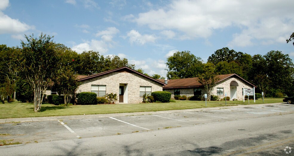 1612 5th Ave N, Bessemer, AL à vendre - Photo principale – Image 1 sur 2
