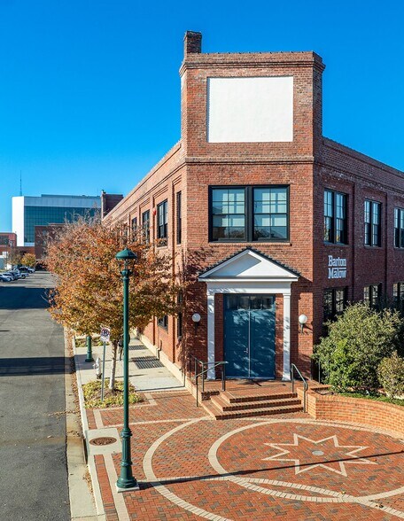 2000 W Marshall St, Richmond, VA à louer - Photo de l’immeuble – Image 2 sur 13