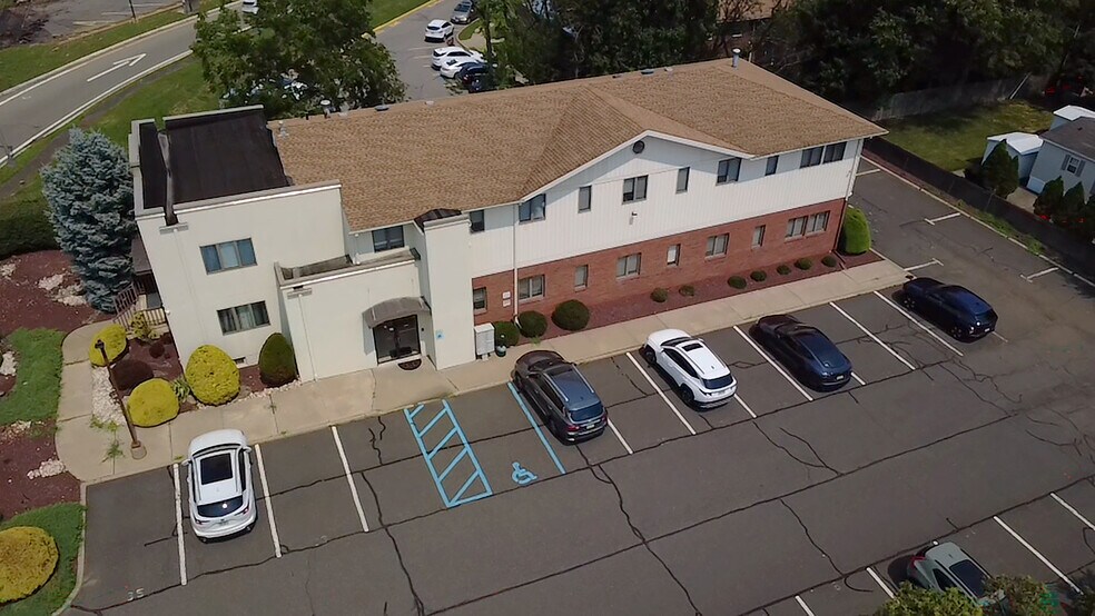 860 US Highway 1, Edison, NJ à vendre - Photo de l’immeuble – Image 2 sur 20