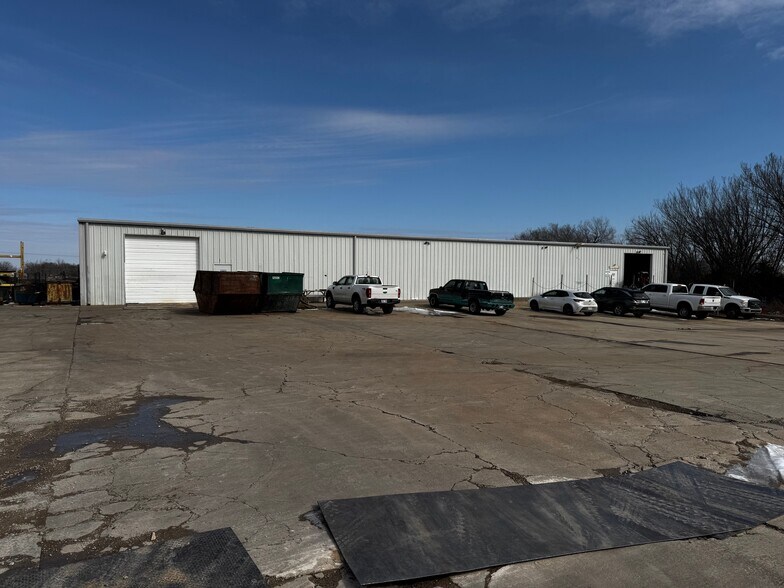 7801 N Harrison Ave, Shawnee, OK à louer - Photo de l’immeuble – Image 2 sur 12