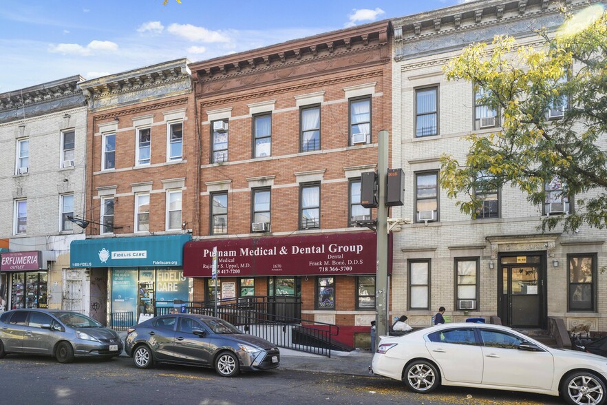 1670 Putnam Ave, Ridgewood, NY à louer - Photo principale – Image 1 sur 24