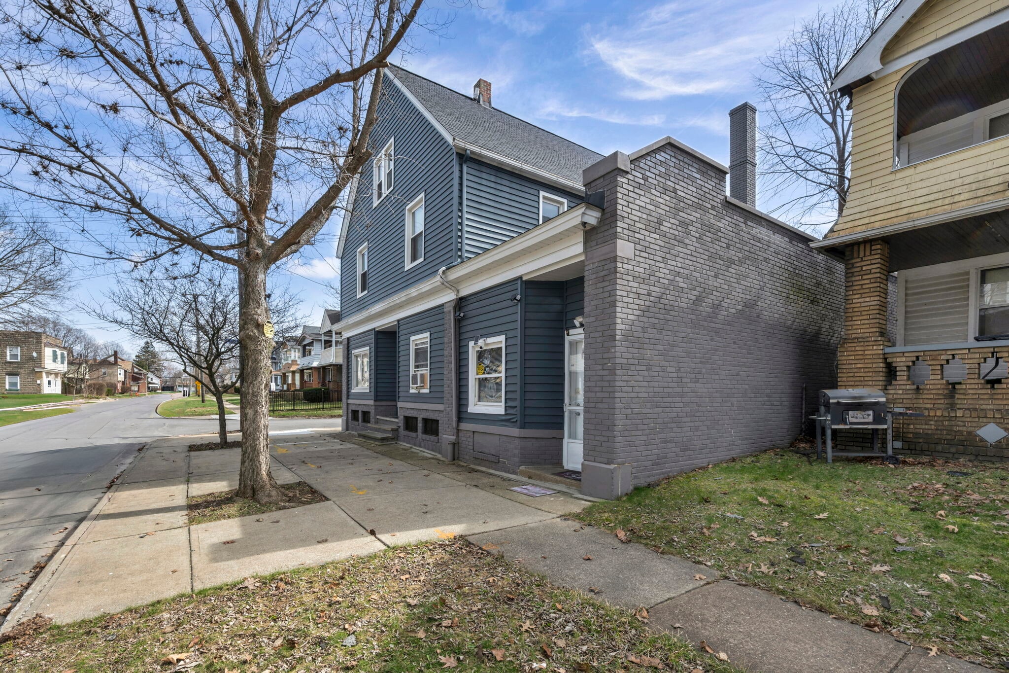 16226 Arcade Ave, Cleveland, OH à vendre Photo principale– Image 1 sur 54