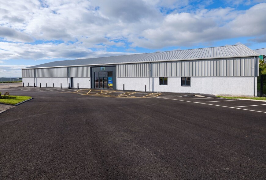 1A Minto Dr, Aberdeen à louer - Photo de l’immeuble – Image 1 sur 1
