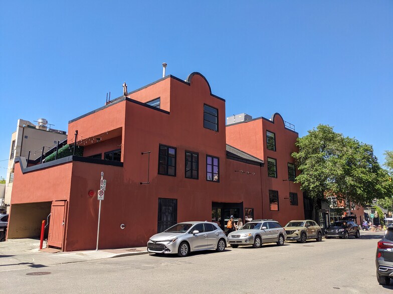 1125 Kensington Rd NW, Calgary, AB à vendre - Photo de l’immeuble – Image 1 sur 22