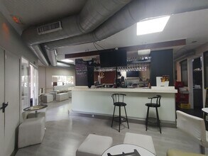 Local commercial dans Sant Boi de Llobregat, Barcelona à louer Photo intérieure– Image 2 sur 14