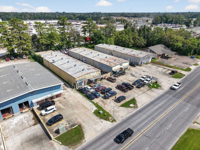 13511 & 13531 S Choctaw Dr, Baton Rouge portefeuille de 2 biens à vendre sur LoopNet.fr - Photo de l’immeuble – Image 3 sur 10