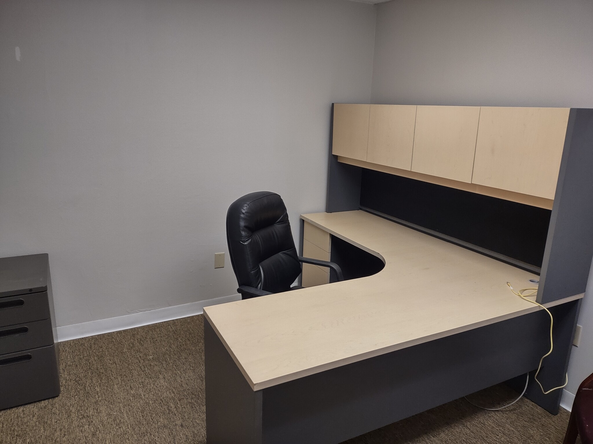 801 W Bay Dr, Largo, FL à louer Photo intérieure– Image 1 sur 11