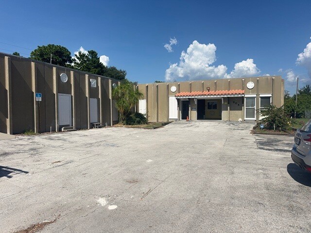 904 Anclote Rd, Tarpon Springs, FL à vendre Photo de l’immeuble– Image 1 sur 17