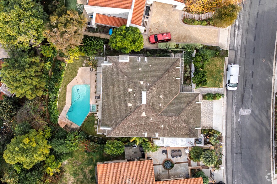 1917 Via Estudillo, Palos Verdes Estates, CA à vendre - Photo de l’immeuble – Image 3 sur 4