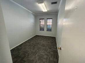 2100 Constitution Blvd, Sarasota, FL à louer Photo intérieure– Image 2 sur 2