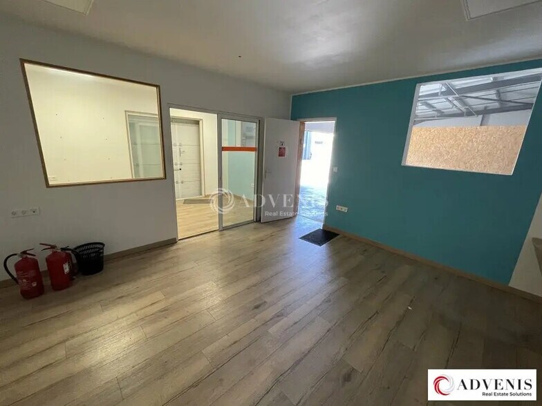 Local d’activités dans Mios à louer - Photo intérieure – Image 2 sur 7