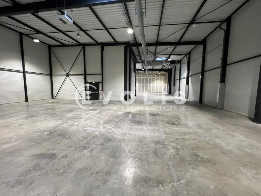 Bureau dans Janneyrias à louer Photo intérieure– Image 1 sur 2