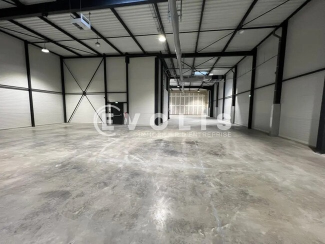 Plus de détails pour Bureau, Local d'activités à louer