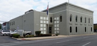 Plus de détails pour 225 N High St, Muncie, IN - Bureau à vendre