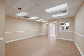540 NW 165th St, Miami, FL à louer Photo intérieure– Image 2 sur 10