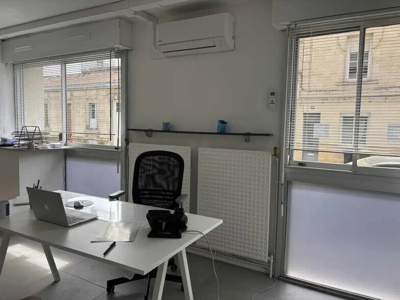 Bureau dans Bordeaux à vendre - Photo de l’immeuble – Image 3 sur 6