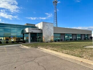 Plus de détails pour 2121 SW Chelsea Dr, Topeka, KS - Local d’activités à vendre