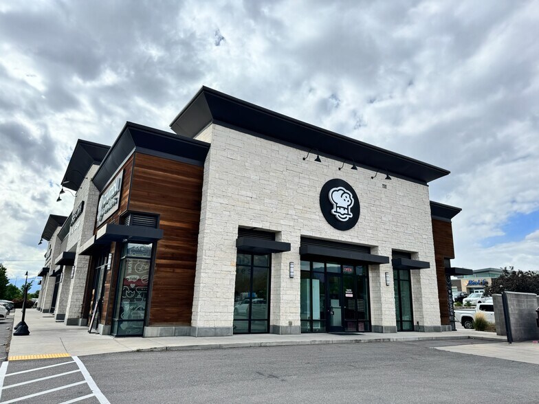 586 N 900 W, American Fork, UT à louer - Photo de l’immeuble – Image 1 sur 7