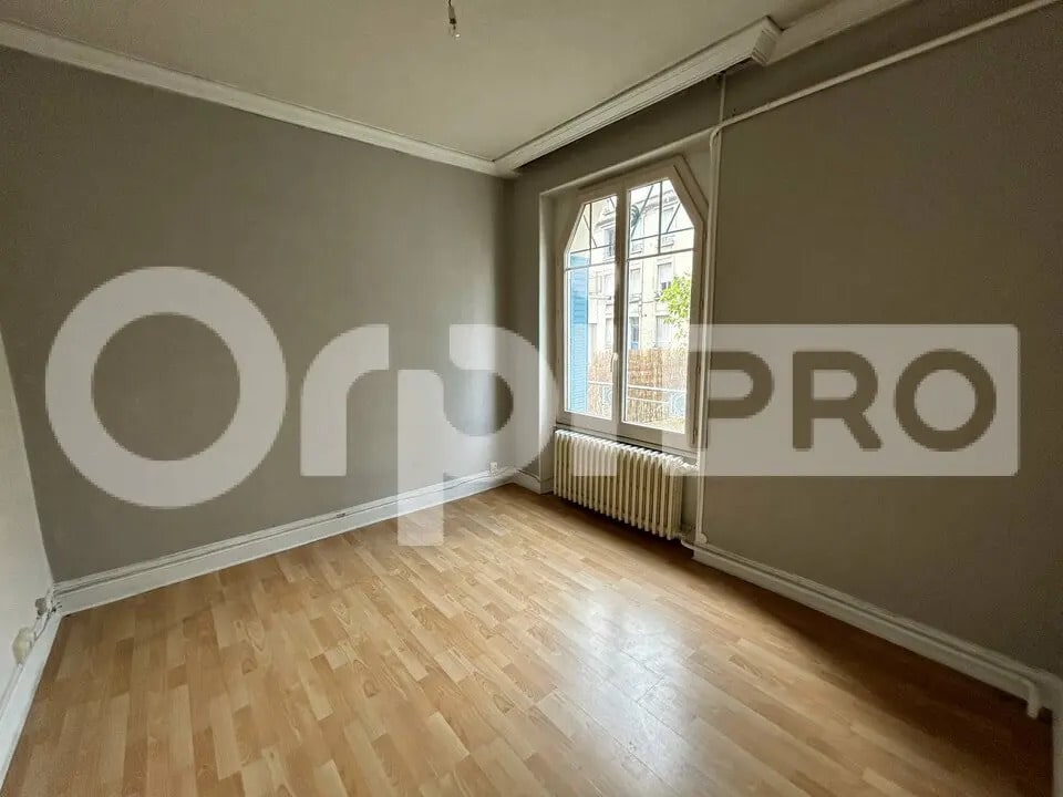 Bureau dans Montluçon à vendre Photo de l’immeuble– Image 1 sur 11
