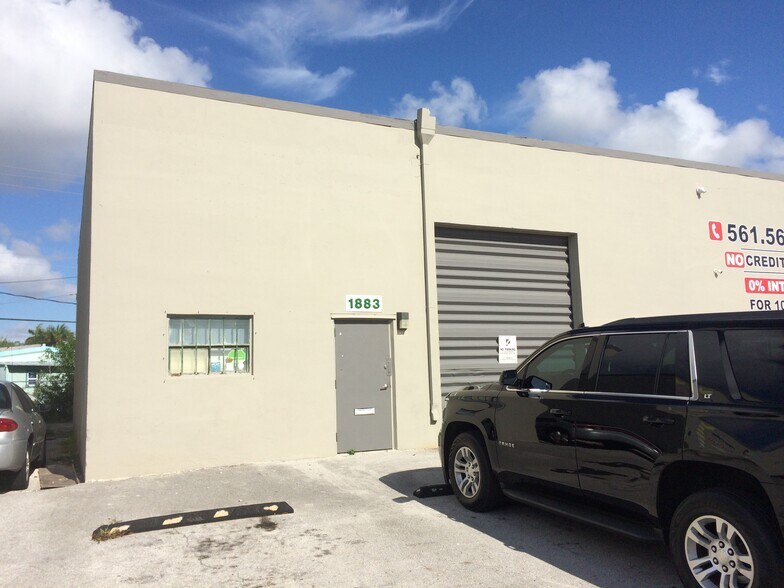 2758 Old Okeechobee Rd, West Palm Beach, FL à louer - Photo de l’immeuble – Image 1 sur 10