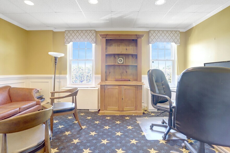 313 Park Ave, Falls Church, VA à vendre - Photo intérieure – Image 3 sur 29