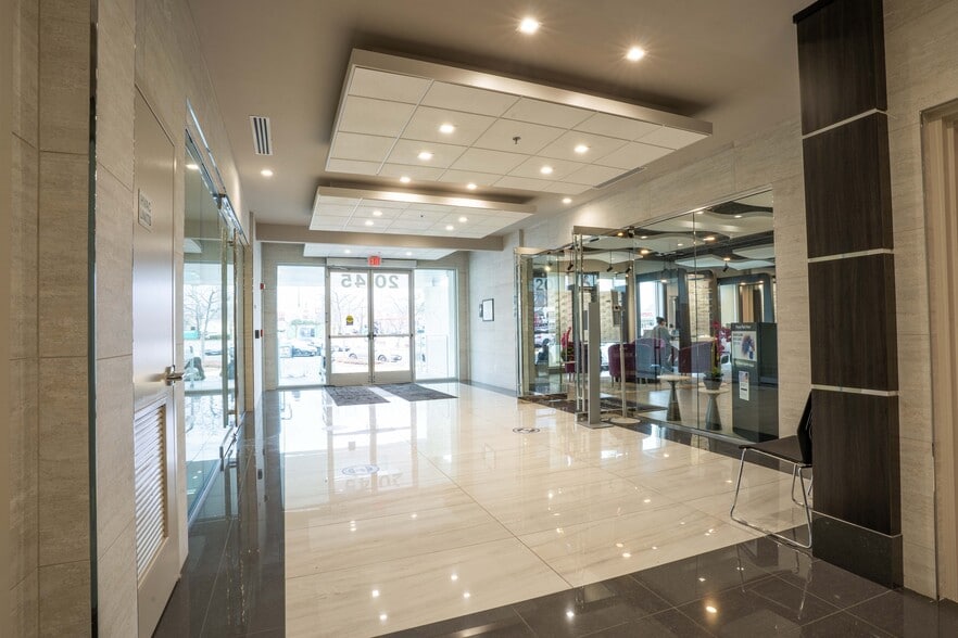 2045 E University Blvd, Hyattsville, MD à louer - Photo intérieure – Image 3 sur 15