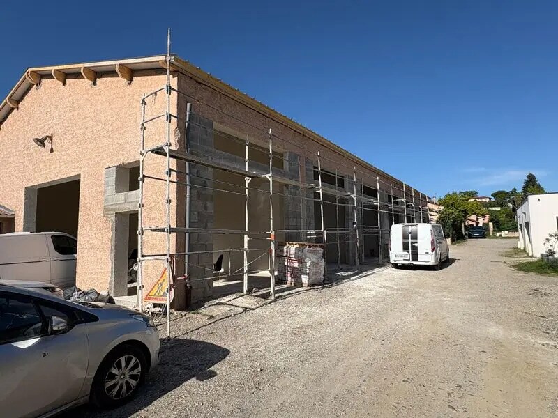 Local d’activités dans Saint-Priest à louer Photo de l’immeuble– Image 1 sur 6