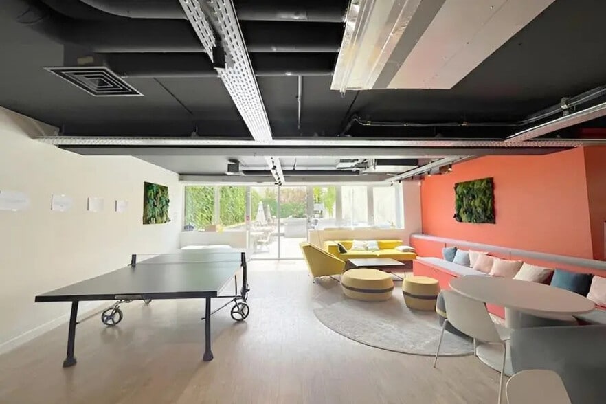 Bureau dans Boulogne-Billancourt à louer - Photo de l’immeuble – Image 2 sur 6