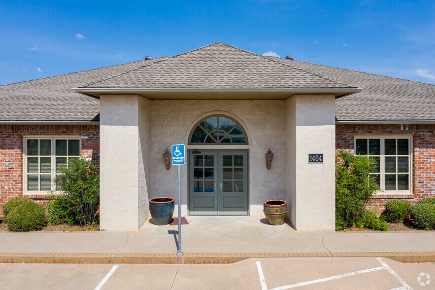 1404 S Fretz Ave, Edmond, OK à vendre - Photo de l’immeuble – Image 3 sur 18