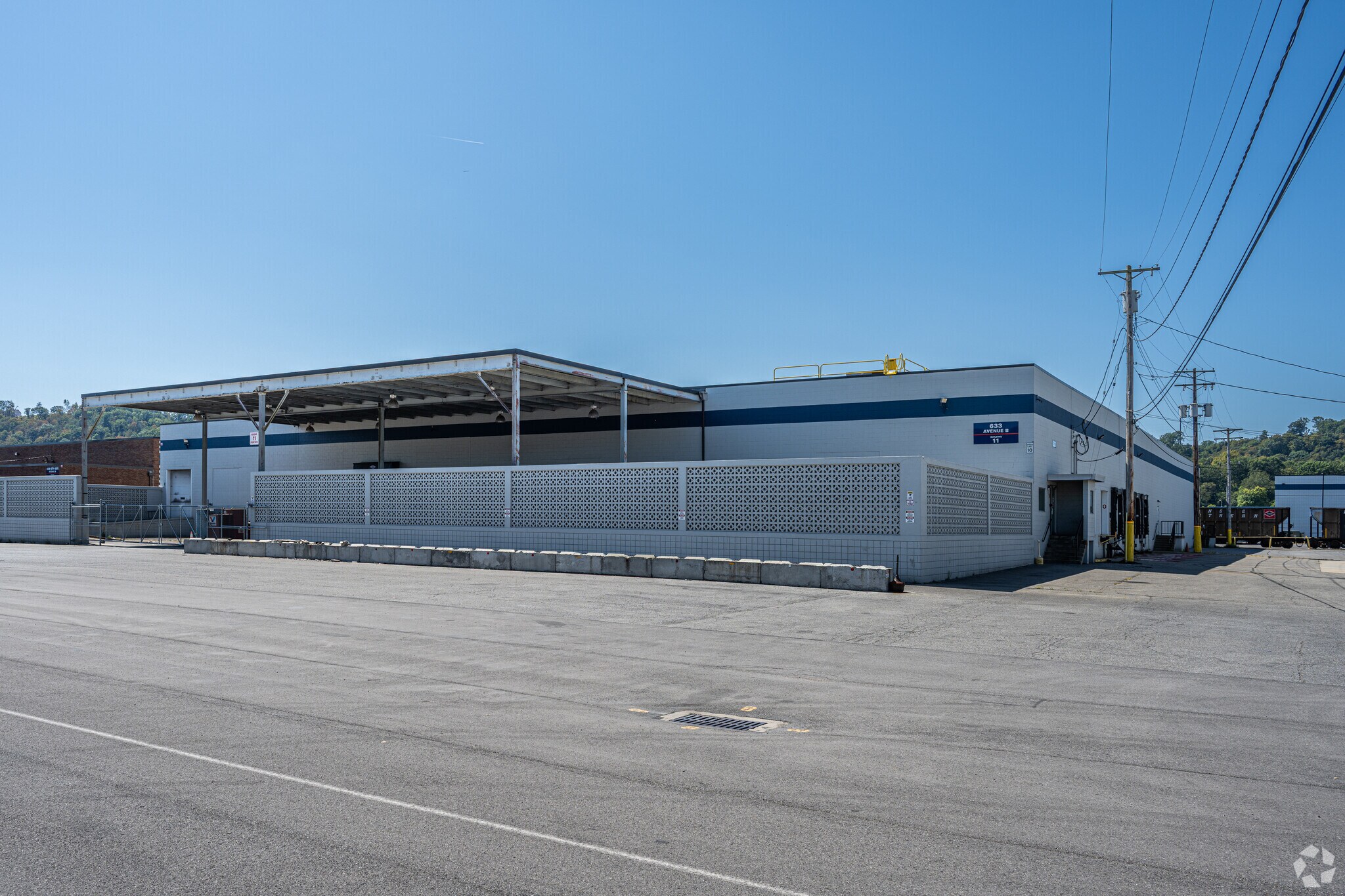 633 Avenue B, Leetsdale, PA à louer Photo principale– Image 1 sur 5