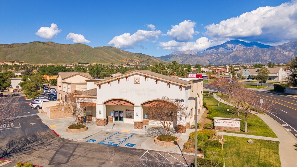 33494 Oak Glen Rd, Yucaipa, CA à louer - Photo de l’immeuble – Image 2 sur 21