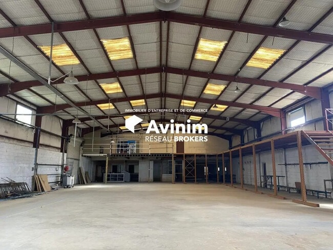 Plus de détails pour Local commercial à louer