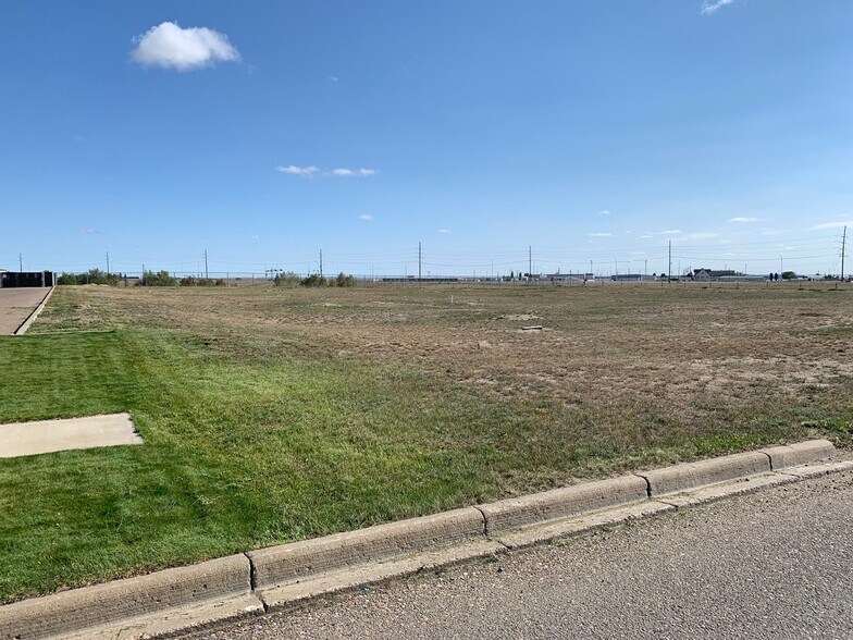 2950 Box Springs Blvd NW, Medicine Hat, AB à vendre - Photo de l’immeuble – Image 3 sur 5