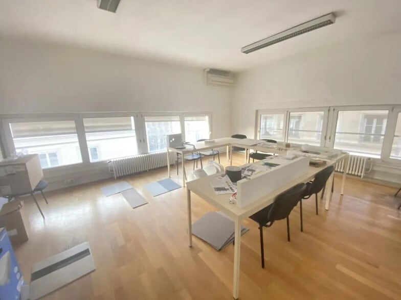 11 Rue Auguste Lacroix, Lyon à louer - Photo de l’immeuble – Image 2 sur 6