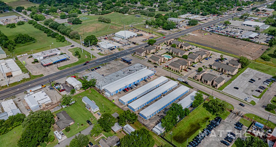 1814 City Hall Dr, Rosenberg, TX à vendre - Photo de l’immeuble – Image 2 sur 4