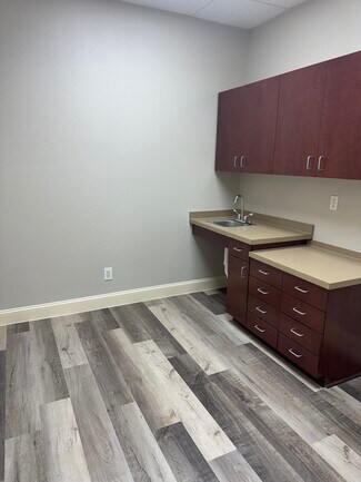 Plus de détails pour 6300 Stonewood Dr, Plano, TX - Bureau à vendre
