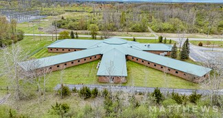 Plus de détails pour 1835 Treanor St, Saginaw, MI - Santé à vendre