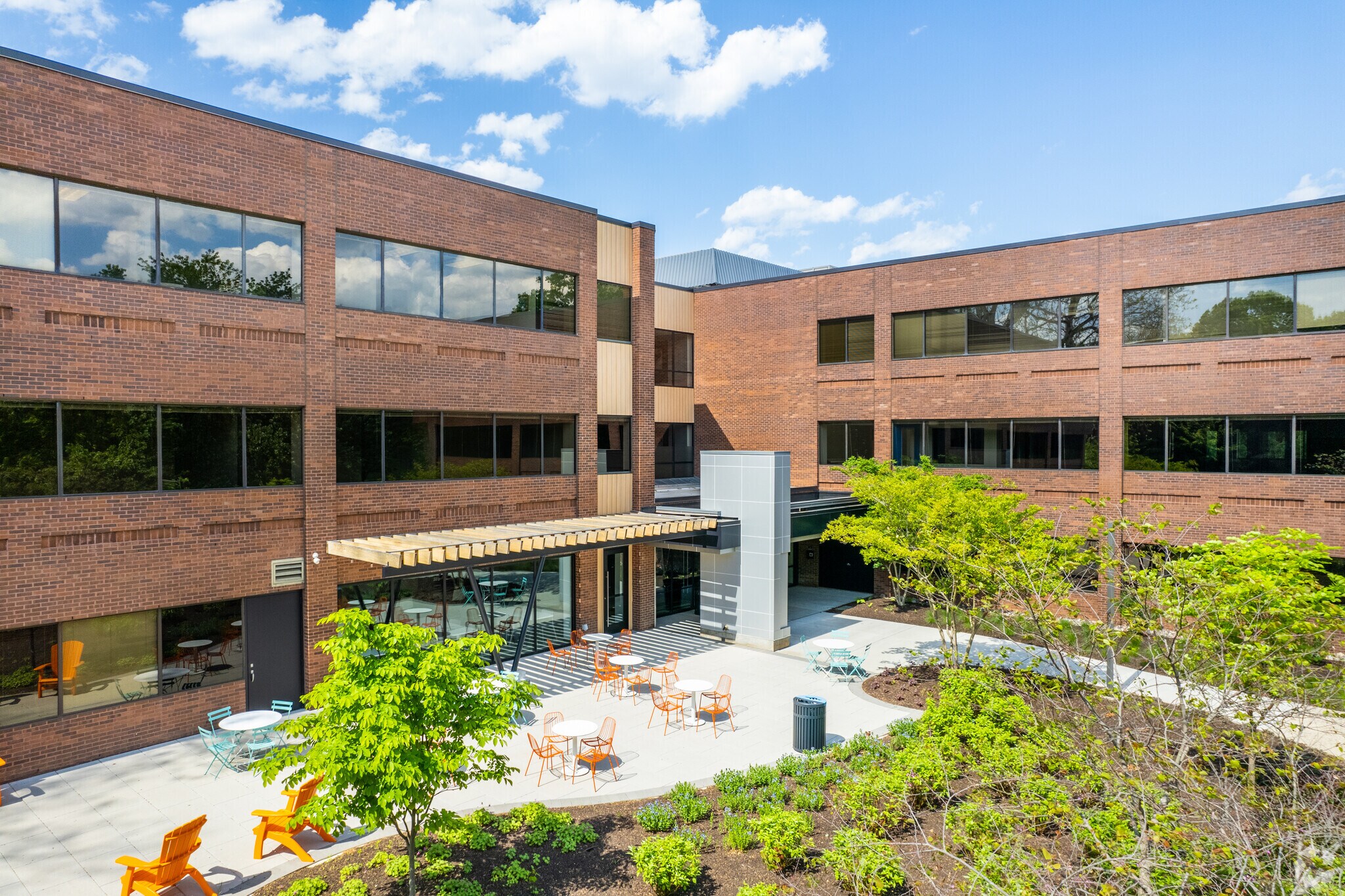 1255 Drummers Ln, Wayne, PA à louer Photo principale– Image 1 sur 41