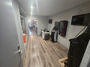 300-316 S Brand Blvd, Glendale, CA à louer Photo intérieure– Image 1 sur 6