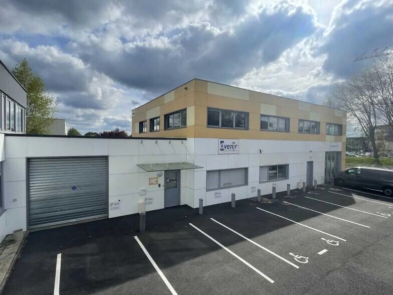 Bureau dans Mont-Saint-Aignan à louer - Photo de l’immeuble – Image 2 sur 7