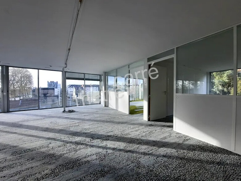 Bureau dans Nantes à louer - Photo de l’immeuble – Image 3 sur 6