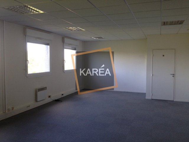 Bureau dans Magny-le-Hongre à louer - Photo de l’immeuble – Image 3 sur 5