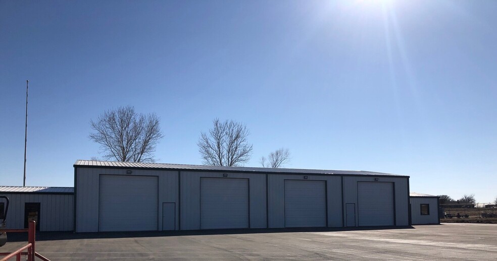 4017 Windmill Rd, Cleburne, TX à louer - Photo de l’immeuble – Image 1 sur 3